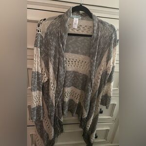 Maurice’s cardigan 
Size xl
Guc